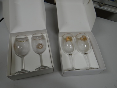 Glasses, Four Glasses in Two boxes