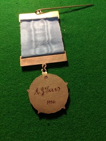 Memorabilia - Badge, Freemasons Victoria, 1956