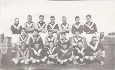 Photograph, Sunbury Football team, c1940 - 1950s