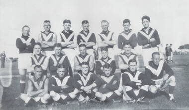 Photograph, Sunbury Football team, C 1930s - 1940s