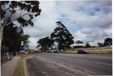 Photograph, Rosa McCall, Gap Road, Sunbury, 2000