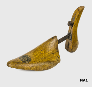 Wooden Single Shoe Tree