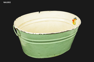 Tin baby bath