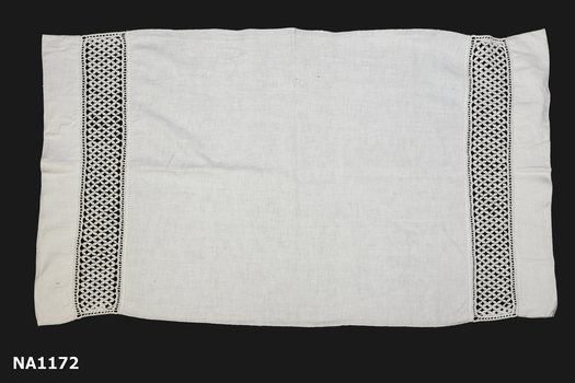 Cream 'Huckaback' linen towel 