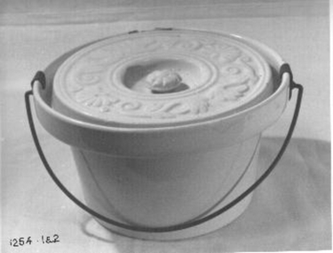 Chamber pot with decorated lid and metal handle