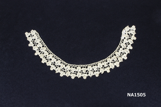 Cream cotton crochet lace collar