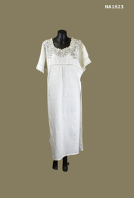 White cotton Nightdress with short sleeves. 