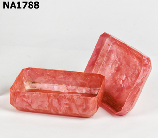 Mottled pink soap container