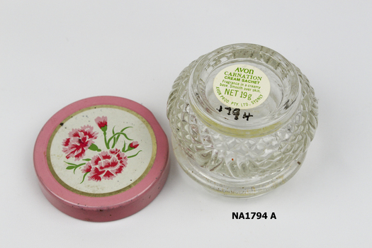 Avon Carnation Cream Sachet