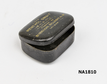 Small tin for menthol snuff