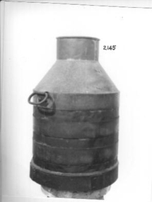 Round metal milk can 