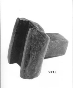 Bottom swage used with top swage to round up rods etc