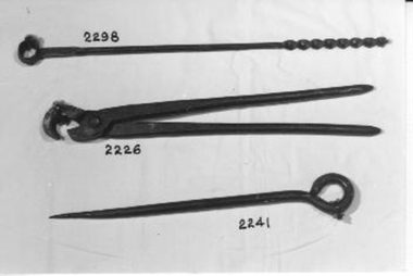 Used for holding hot steel