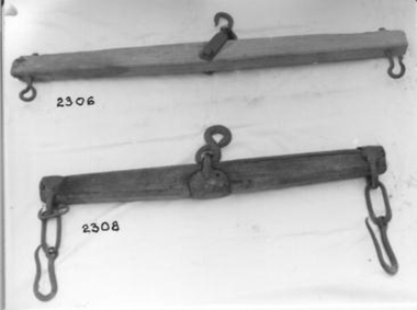 The swingle tree was used to enable a horse to turn when drawing a plough 