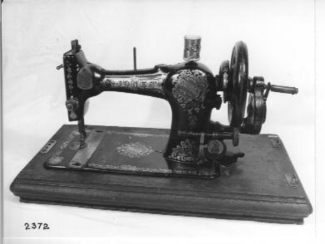 Hand operated sewing machine