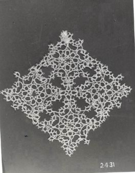 Four square medallions 