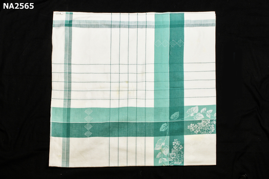White cotton table cloth