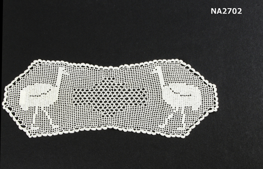 Rectangular crochet doyley 