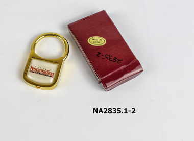 Gold coloured key ring 