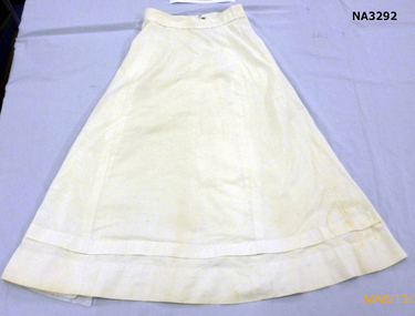1910 White linen skirt,