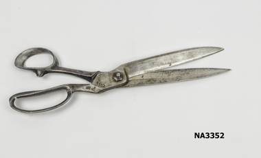 Tailor's cutting shears, 34 cm long