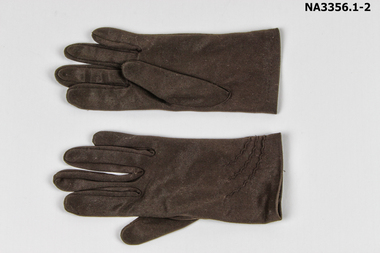 Brown fabric gloves; 