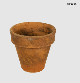 Terracotta pot