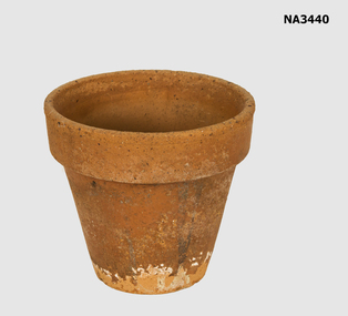 Terracotta pot