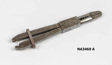 A multi-tool to cut and draw wire. 