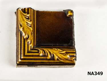 Corner tile