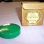 Round enamelled compact 