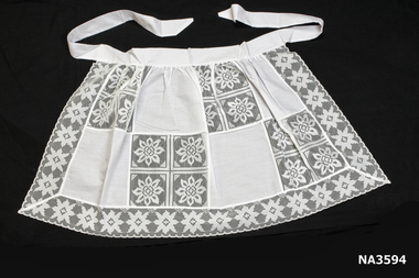 Afternoon Tea apron trimmed with 7cm lace border. 
