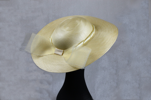 Cream straw hat, possibly 1930s - 1940s