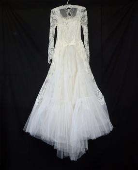 1959 Full length white lace and net over white taffeta slip.(back)