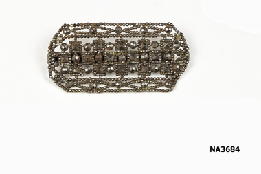 Oblong shaped brooch with anthracite or hematite stones (black). Back pin is not original