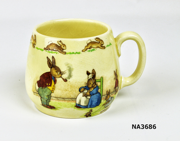 Child's stoneware bunnykins mug. C