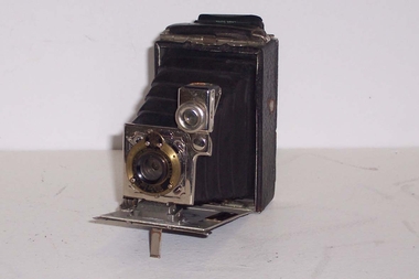 Eastman Kodak BT - 8048 filmpack folding camera. 
