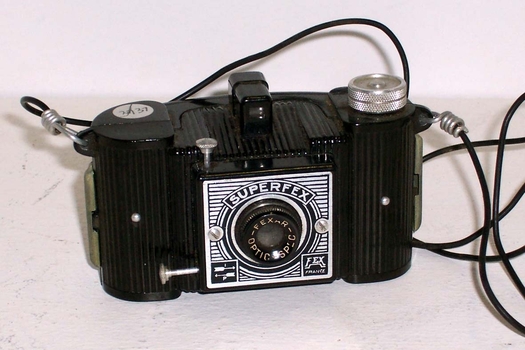 Superfex Camera - made of plastic with a Fexar Spec Optic made by Fritz Kaftanski.