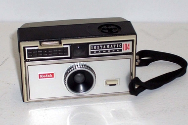 Kodak Instamatic 104 camera (126 film) in box 