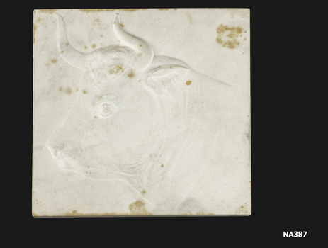 Square tile