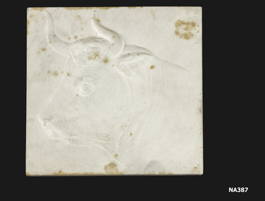 Square tile