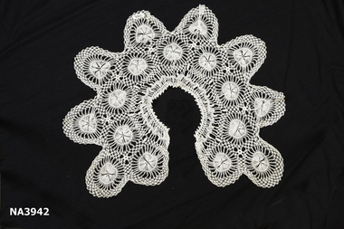 White cotton hand made hairpin crochet collar. 