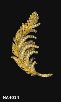 Gilt leaf shape brooch