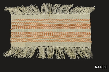 Cream cotton hand woven place mat.