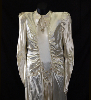1945 Cream satin  wedding dress (front detail)