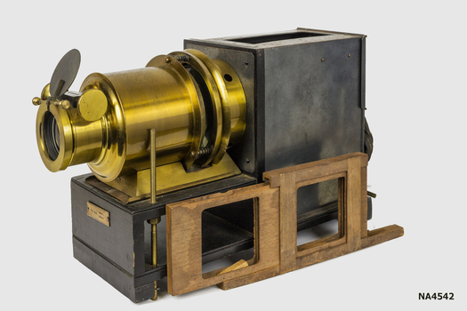 Slide projector
