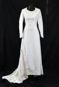 1966 wedding dress of silk, velvet in Winter White colour lined in silk voile. (front)