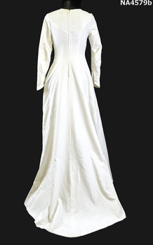1966 wedding dress of silk, velvet in Winter White colour lined in silk voile.