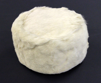 1966 cream kangaroo fur pill-box style hat with oyster satin lining