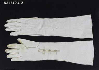 Cream elbow length kid gloves